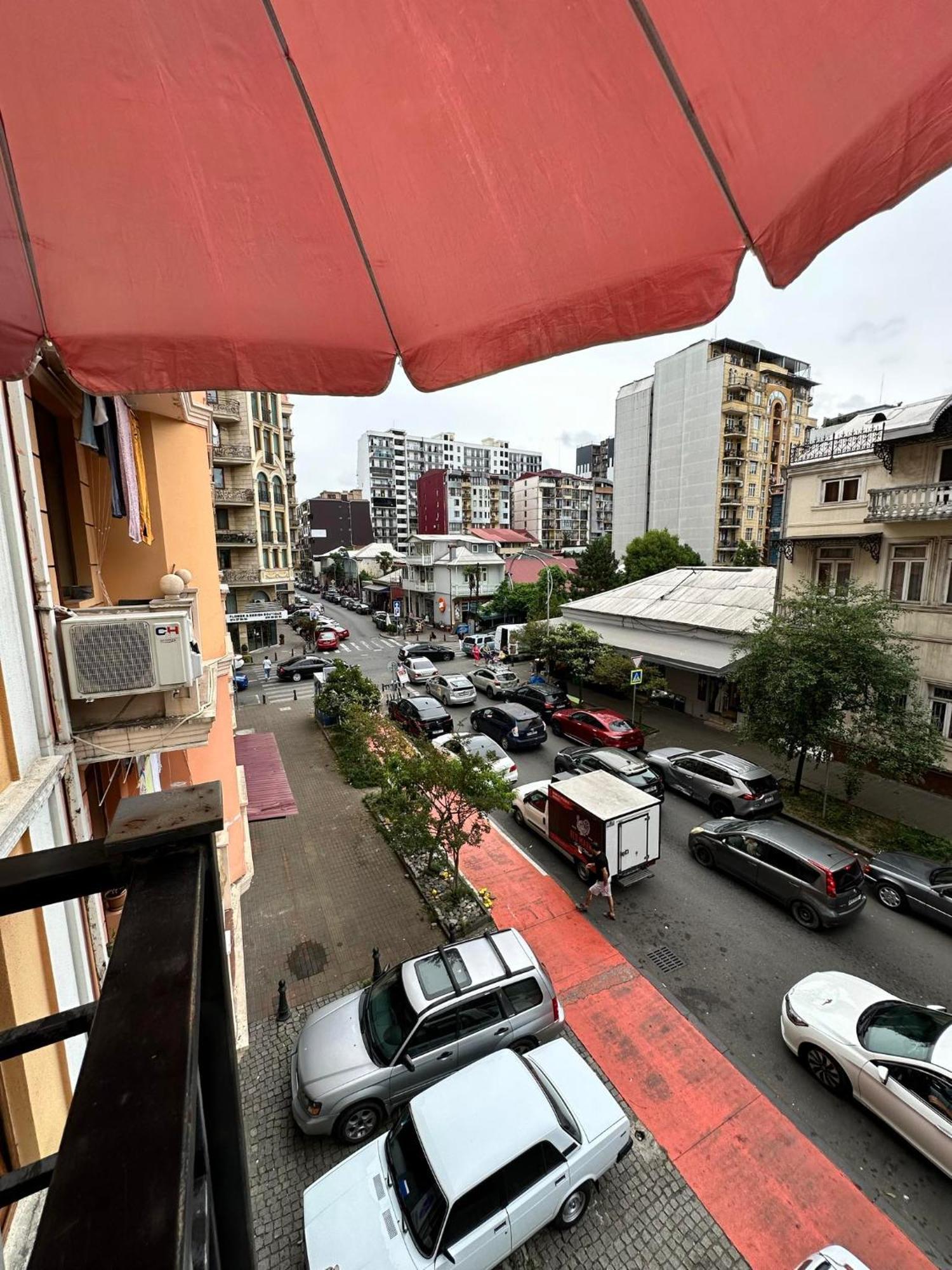 Apartmán Apt On Gorgasali 94 Batumi Exteriér fotografie