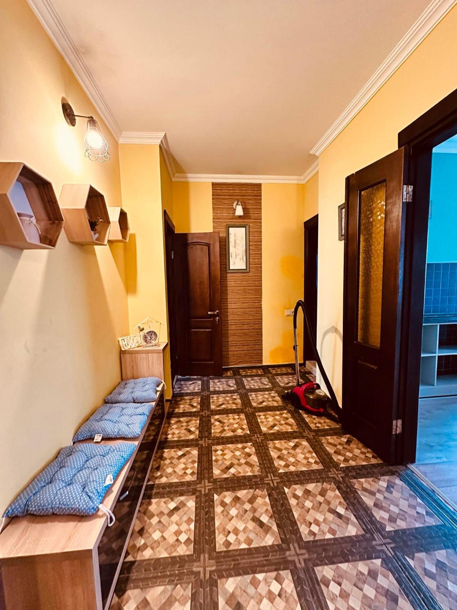 Apartmán Apt On Gorgasali 94 Batumi Exteriér fotografie