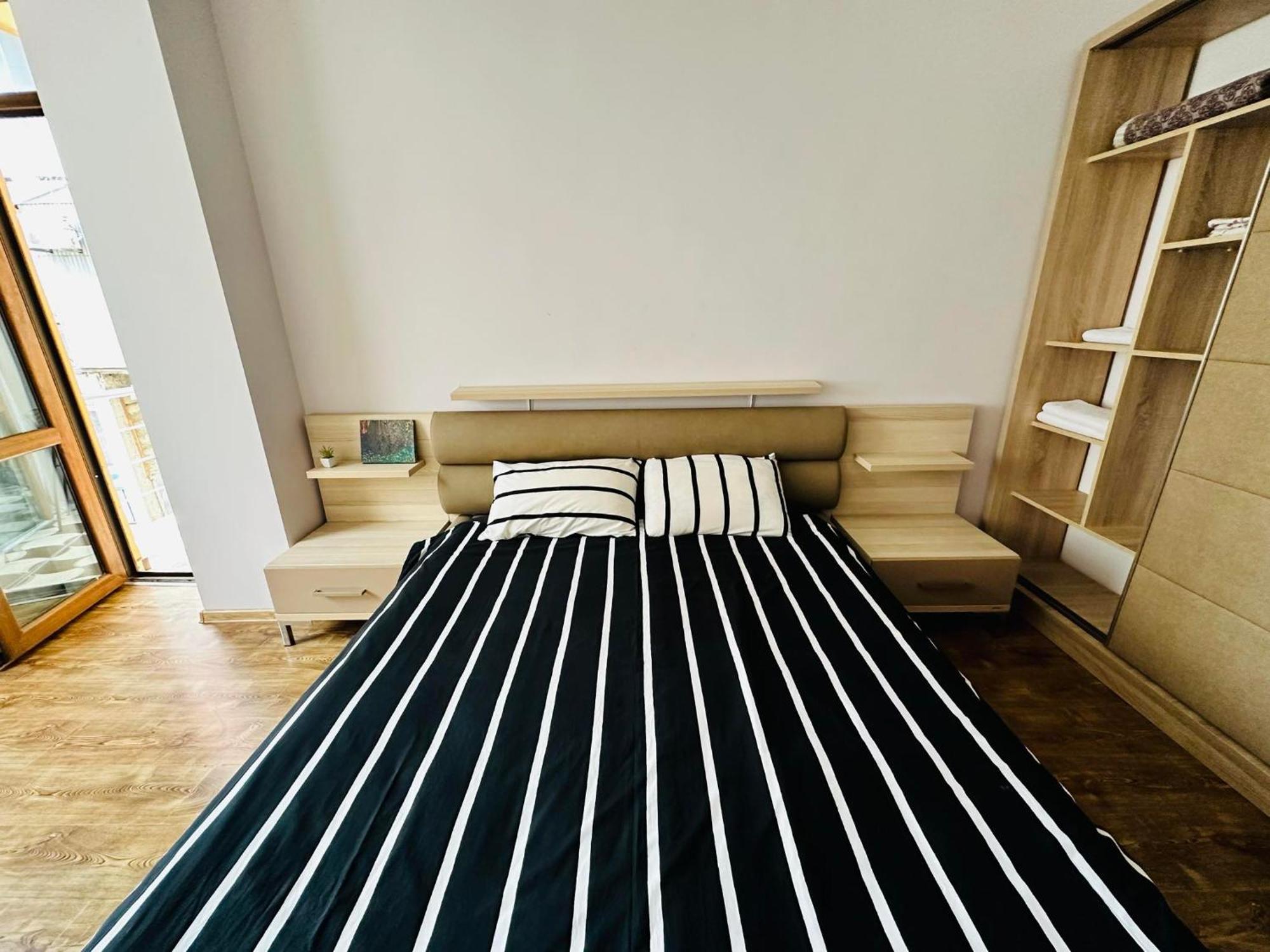 Apartmán Apt On Gorgasali 94 Batumi Exteriér fotografie